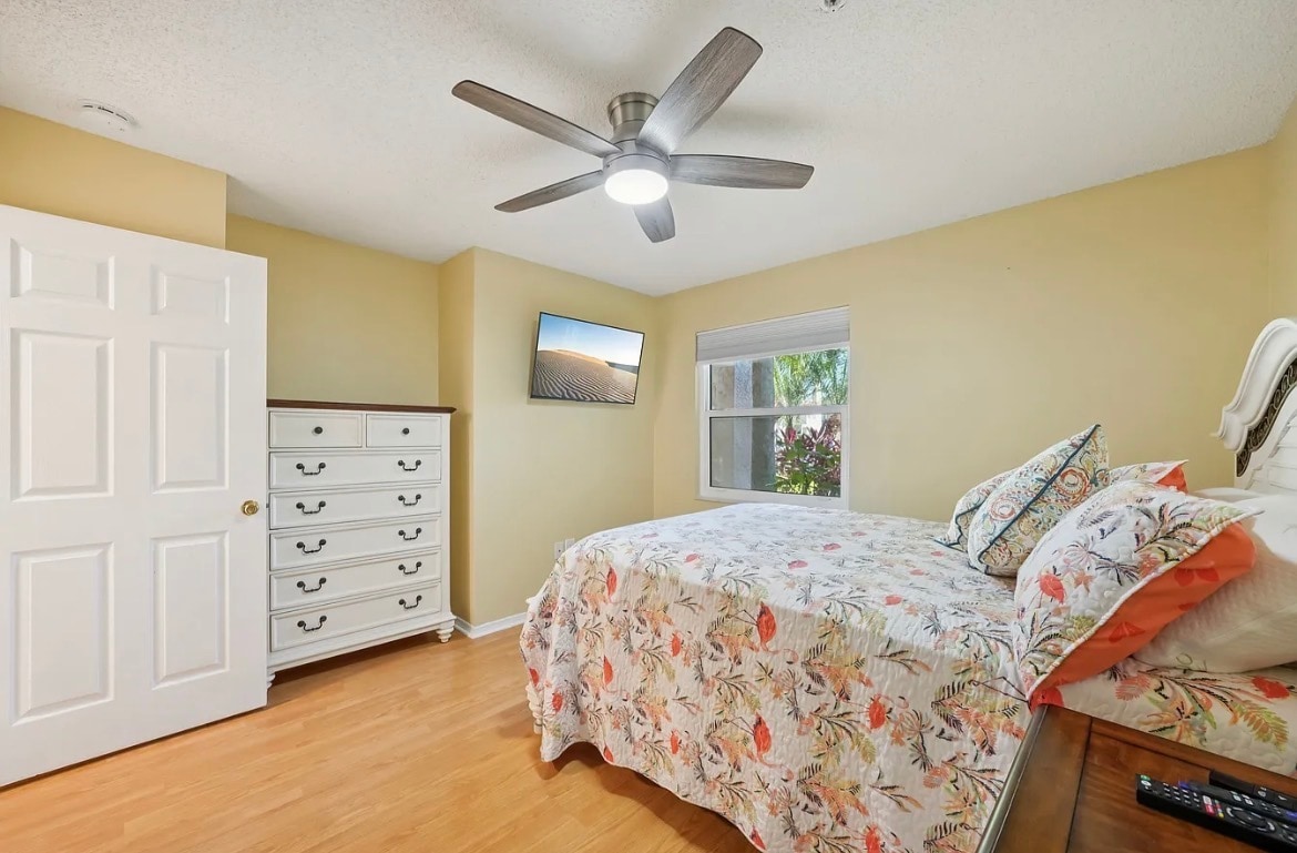 Building Photo - 2400 Feather Sound Dr