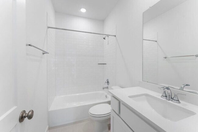 Building Photo - 26383 Golden Pass Lp