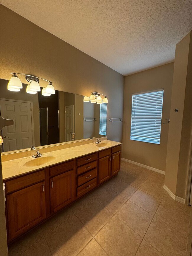 Building Photo - For Rent |Active 55+ Spacious 3BR Home in Candler Hills at On Top of the World – Private Cul-de-S...