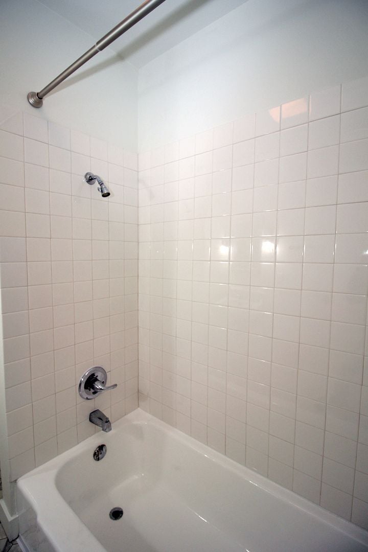 Building Photo - 3525 SW 10th Ave