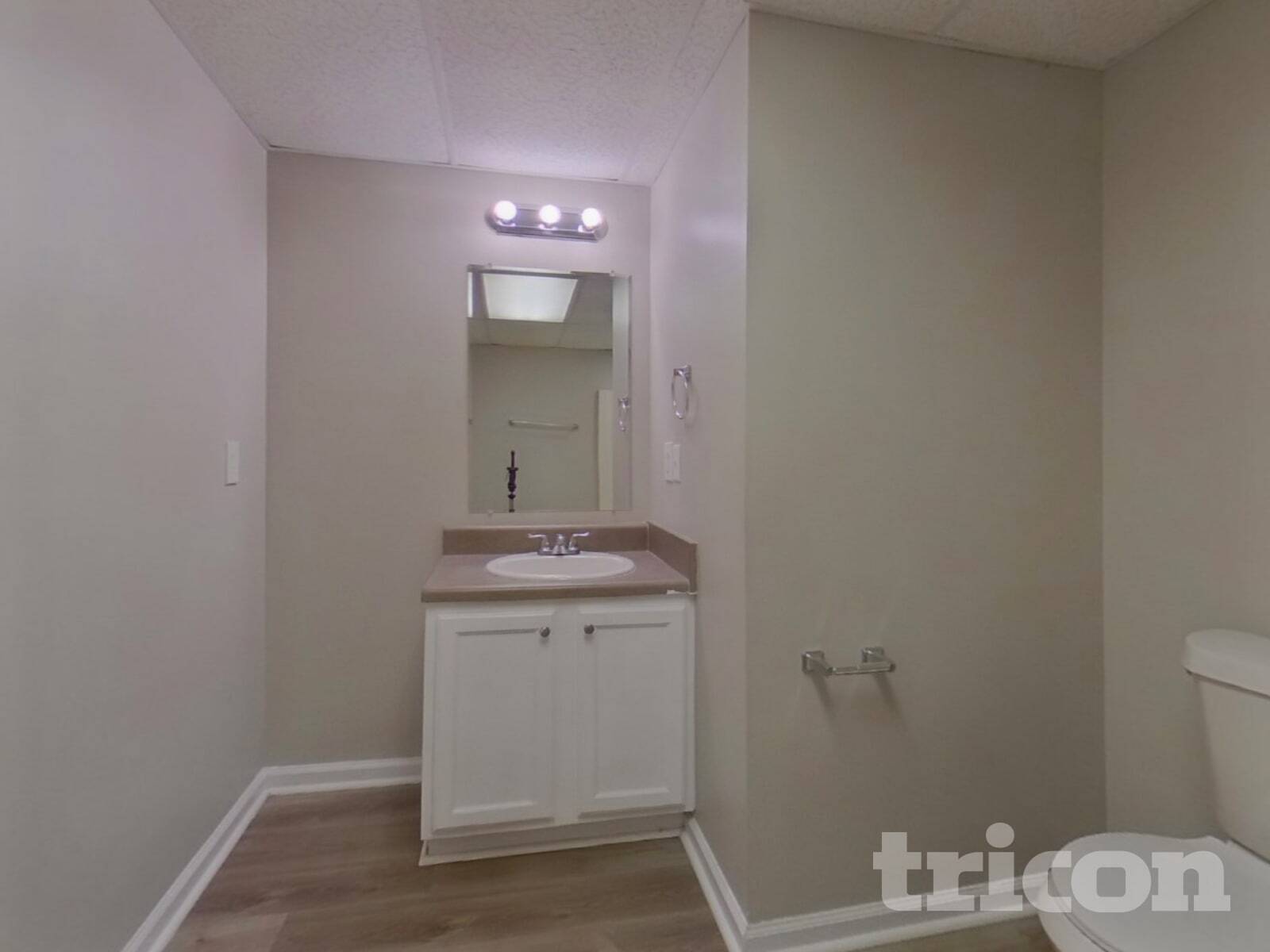 Building Photo - 132 Diamond Ct