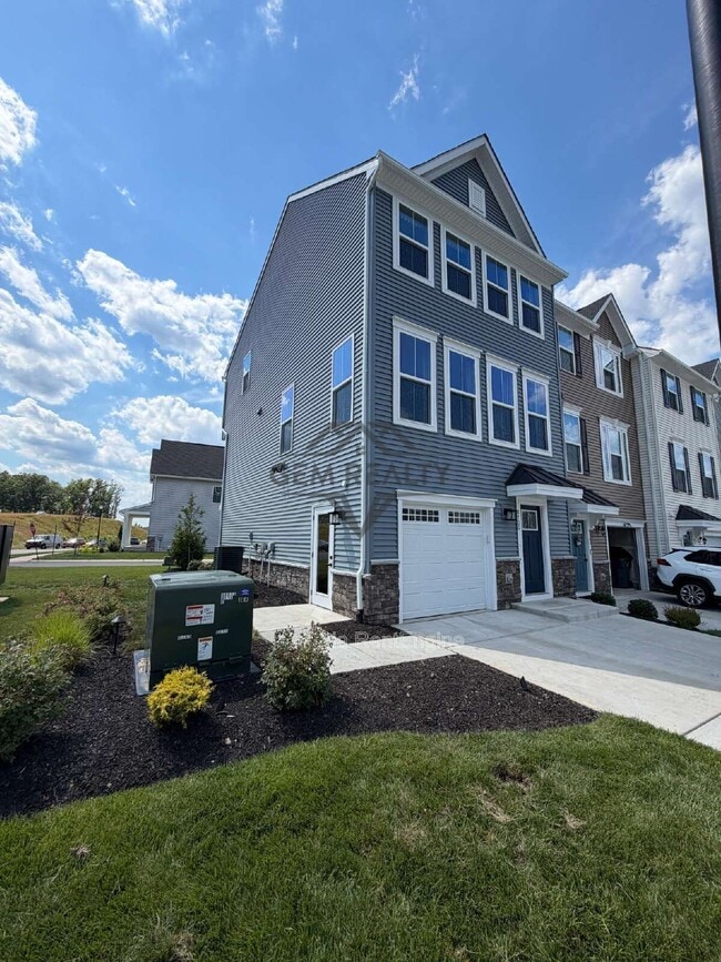 Building Photo - 8700 Stevenson Ln