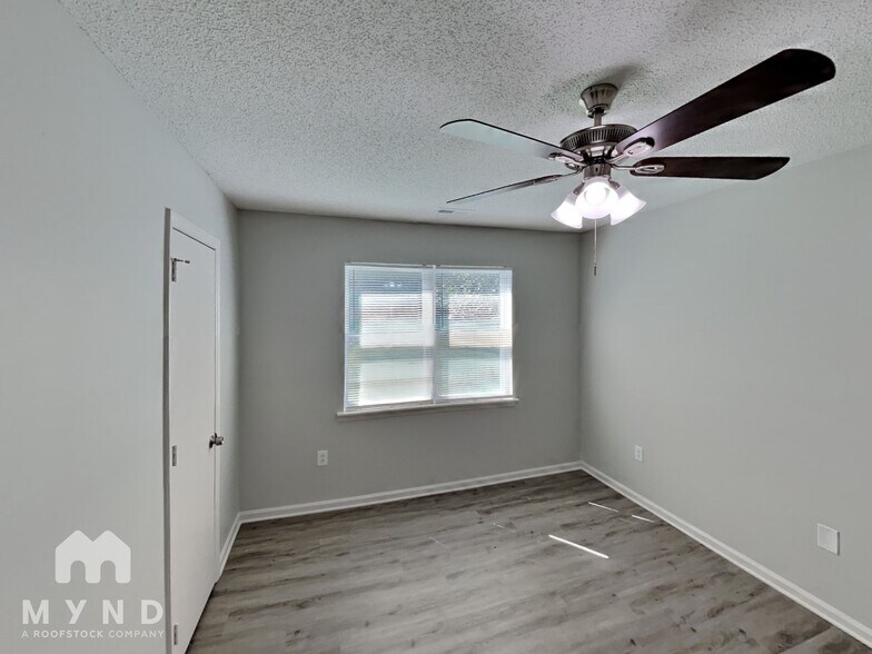 Building Photo - 13933 Eden Ct
