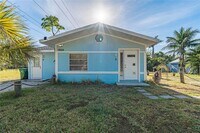 Building Photo - 4504 Oakley St