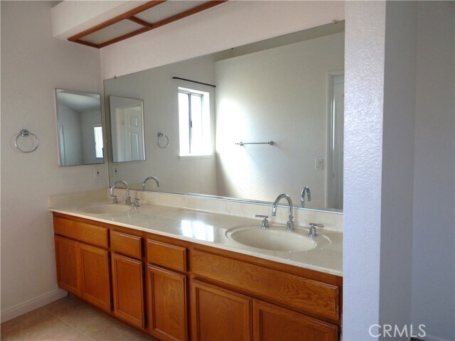 Building Photo - 1829 Rockcrest Dr