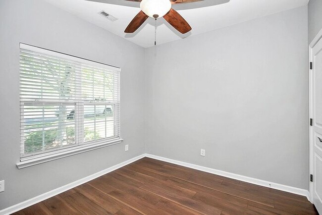 Building Photo - Beautiful 3BD/2BA Ranch in Alexander Chase!