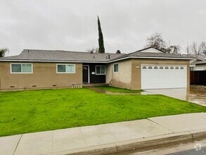 Building Photo - $2,295 Shaw & Fowler, 4 Bedroom Home - Ral...