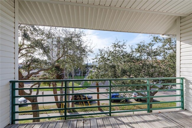 Building Photo - 320 ISLAND Way