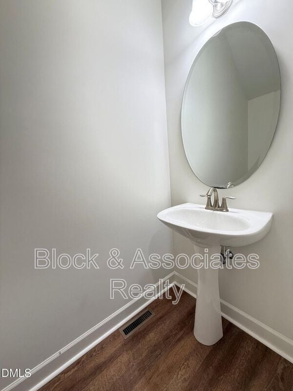 Building Photo - 5523 Cottonrose Ln