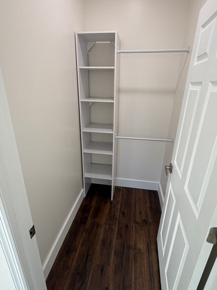 Building Photo - 1417 Woodbine Ave