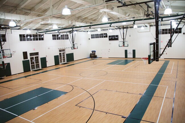 Building Photo - 512 War Admiral Ct