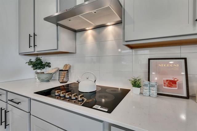 Building Photo - 1718 Zachary Ave