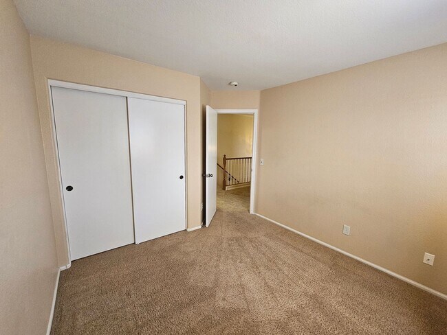 Building Photo - 42804 W Sunland Dr
