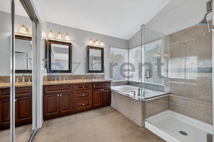 Building Photo - 608 Shenandoah Ave