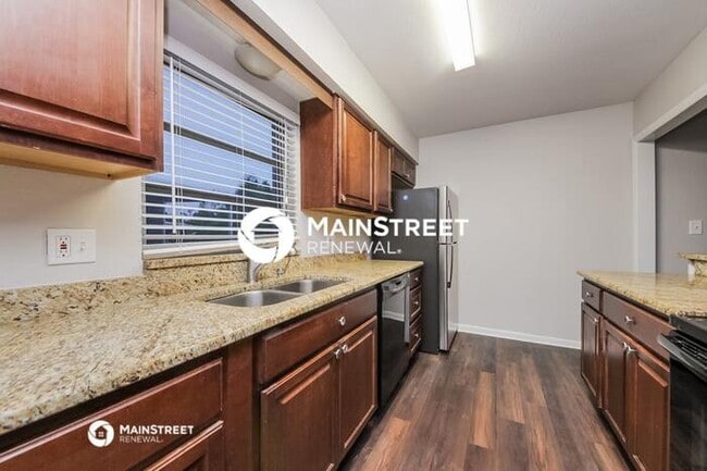 Building Photo - 3 Bedroom Pet-Friendly Home in Winter Park...
