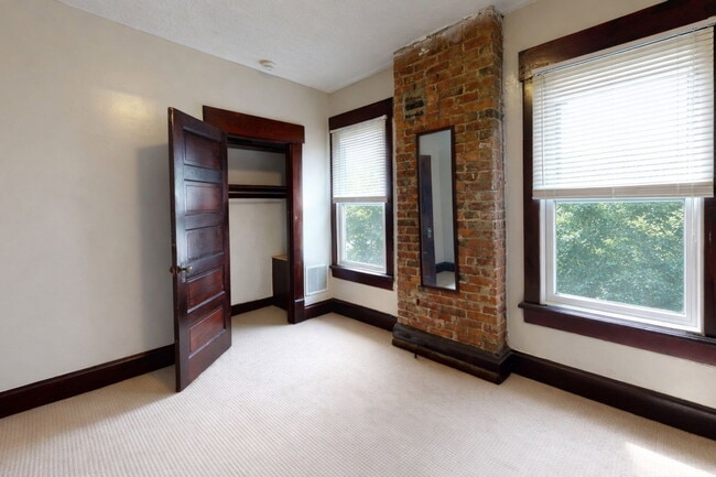 Building Photo - 72 Euclid Ave