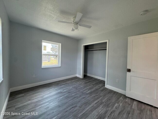 Building Photo - 508 Carolina Ave