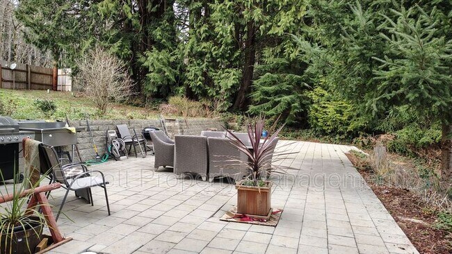 Building Photo - 28802 WA-104