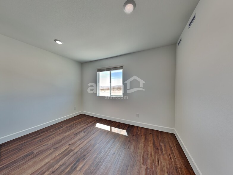 Building Photo - 8895 Tiger Tooth Ave