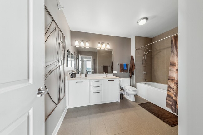 Building Photo - 225 N Columbus Dr