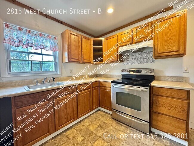 Building Photo - 2815 W Church St