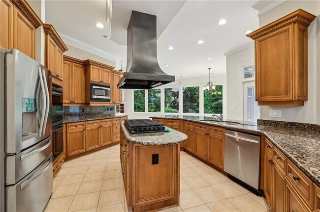 Building Photo - 2503 Regency Lake Dr