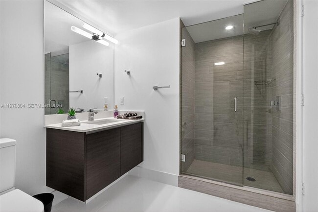 Building Photo - 300 Sunny Isles Blvd