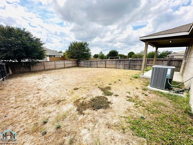 Building Photo - Beautiful and Well-maintained 3-Bedroom 2-...