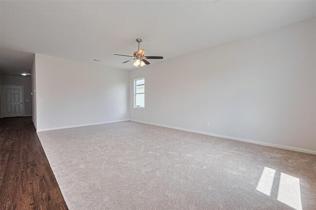 Building Photo - 1025 Banyon Tree Ln