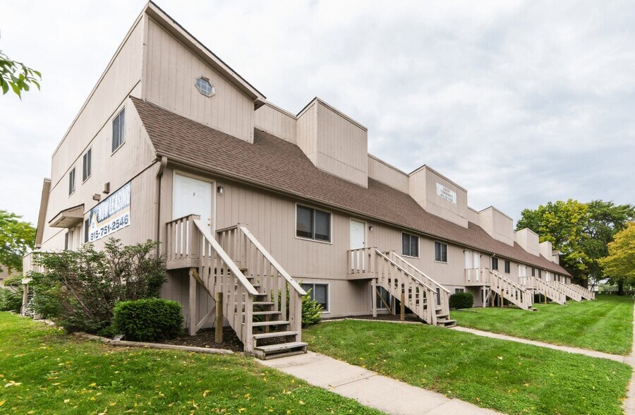 Building Photo - 809 Edgebrook Dr
