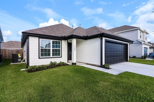 Building Photo - 5107 Hector Gustavo Dr