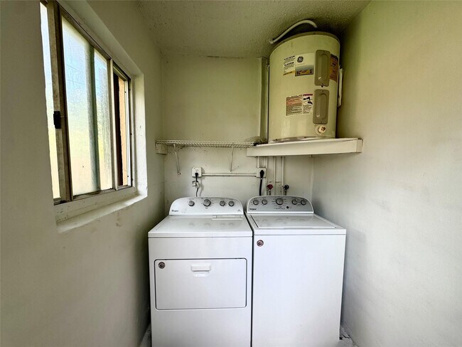 Building Photo - 6133 Buchanan St