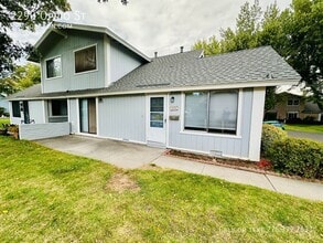 Building Photo - 2290 Oppio St