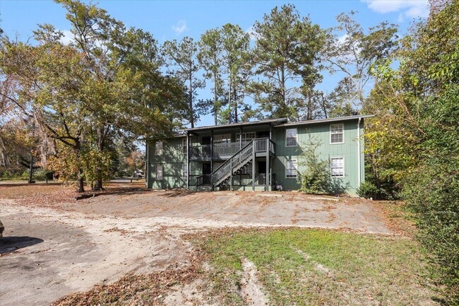 Primary Photo - 851 Maple St