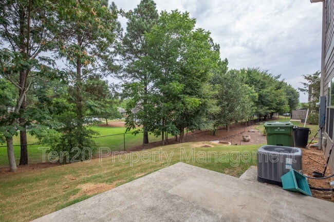 Building Photo - 6061 Townes Way