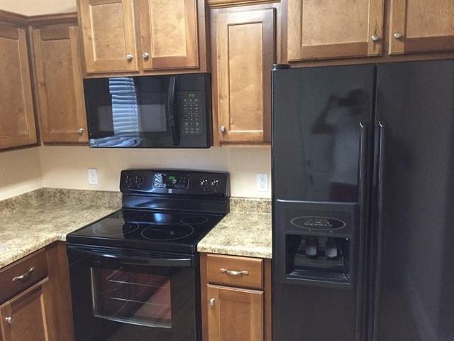 Building Photo - 83 Ristona Dr