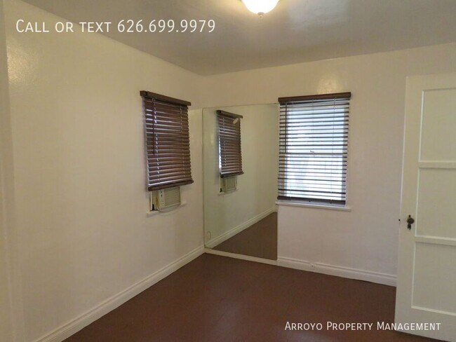 Building Photo - 207 1/2 S Primrose Ave.-