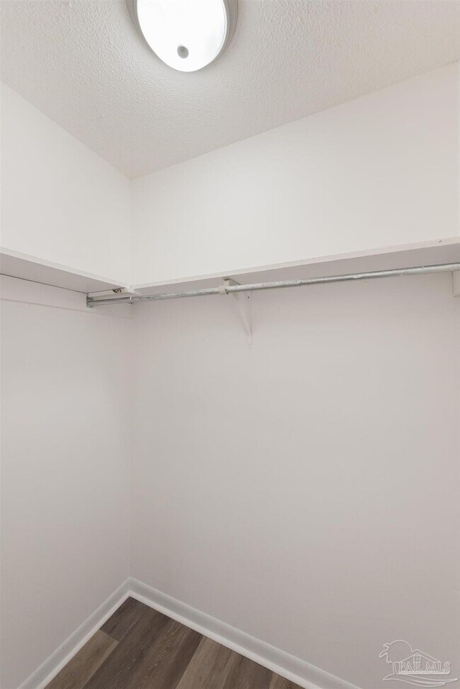 Building Photo - 7224 Lago Vista Ct