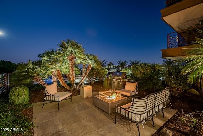 Building Photo - 7167 E Rancho Vista Dr