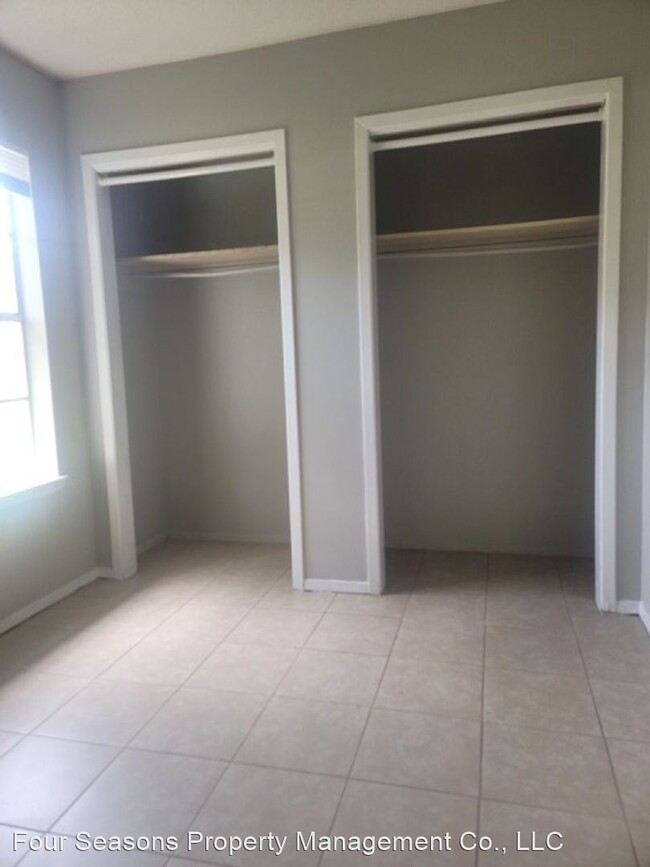 Building Photo - 3 br, 1.5 bath House - 2700 E. Angela Circle