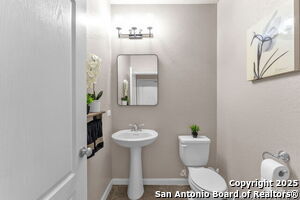 Building Photo - 8427 Buckhorn Parke