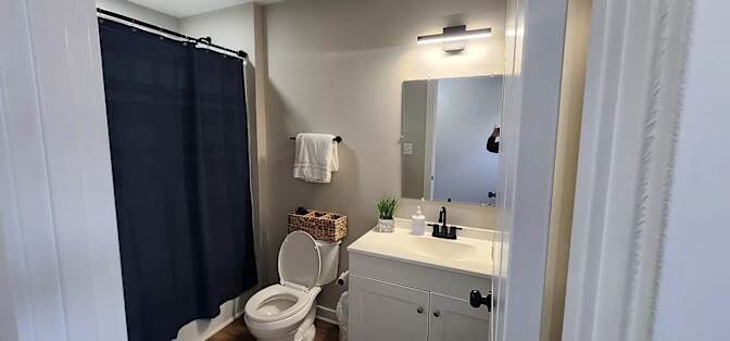 Building Photo - 432 Sanders St