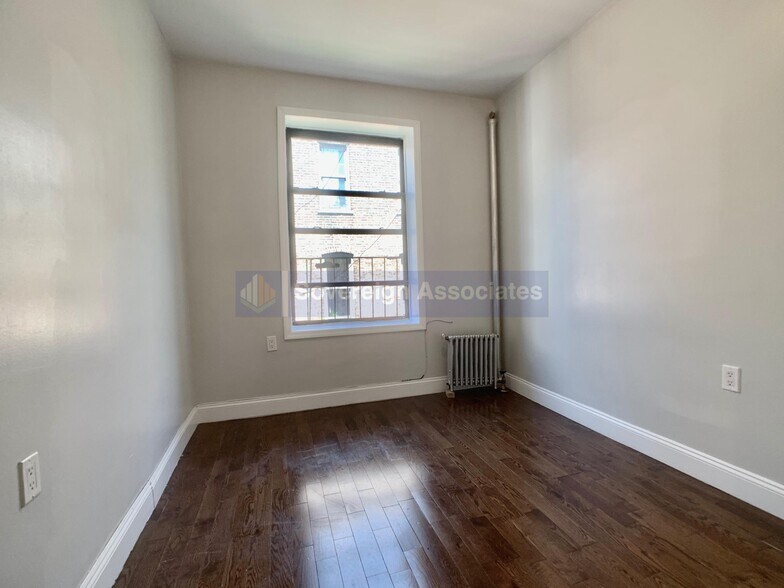 Building Photo - 541 W 156th St