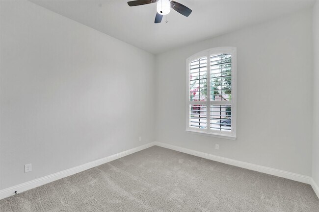 Building Photo - 3724 Perkins Ln