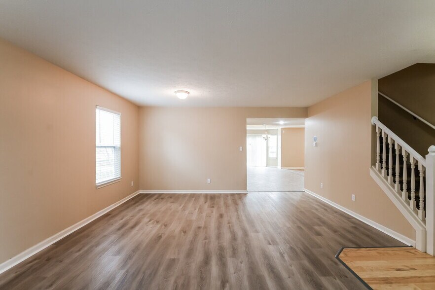 Building Photo - 14988 Lovely Dove Ln