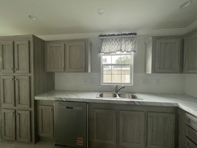 Building Photo - 13204 Grape Ave