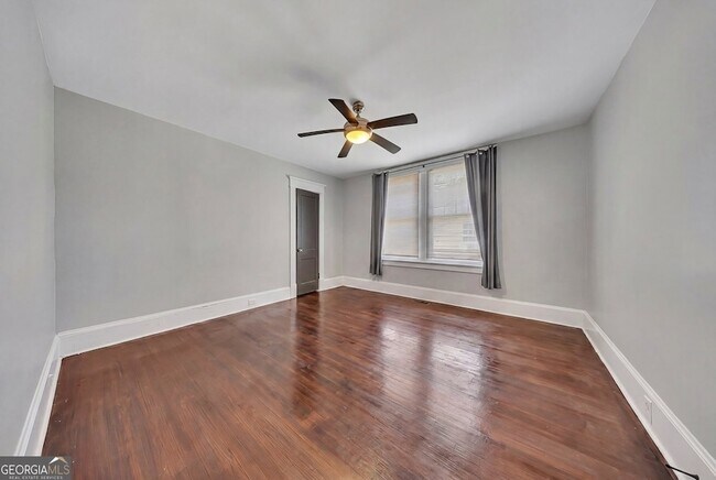 Building Photo - 1157 Indale Pl SW