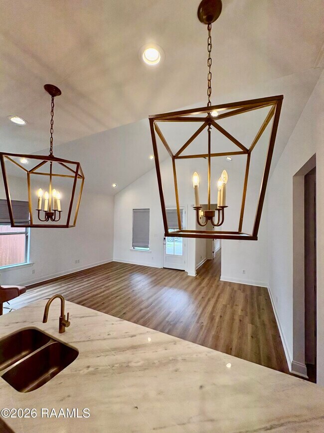 Building Photo - 118 Santa Marta Dr