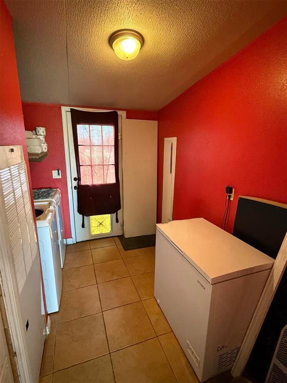 Building Photo - 20613 E County Rd 156