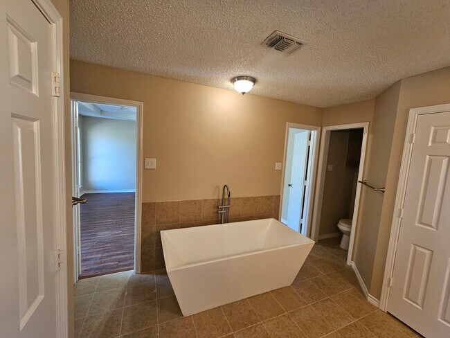 Building Photo - 1340 Grand Teton Dr